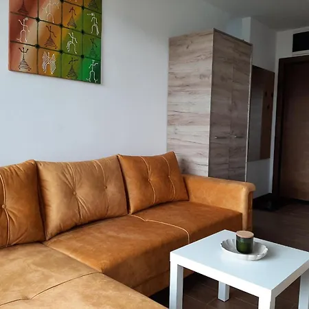 Krcmarica Lux 20, Borovi 3 *